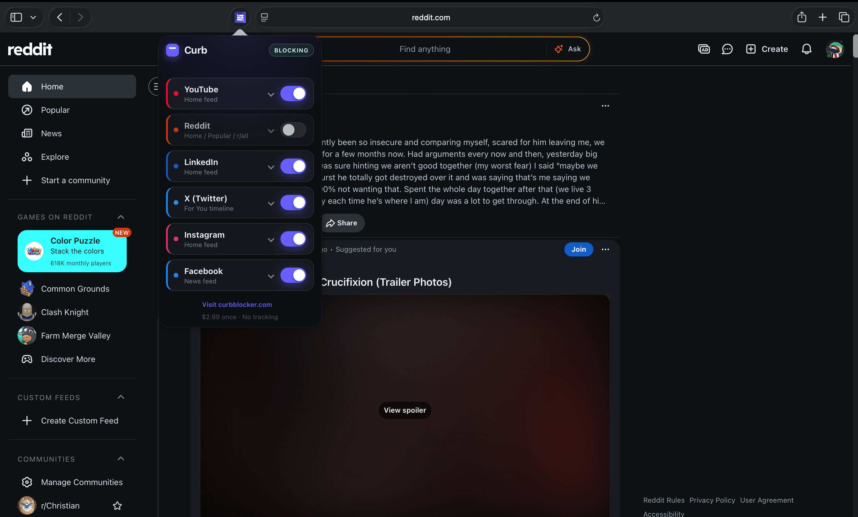 Reddit home feed visible with Curb off